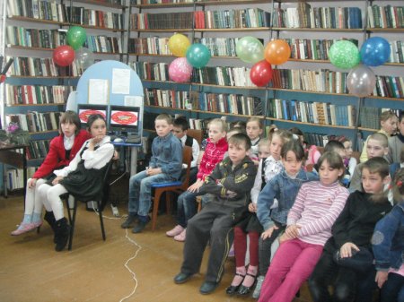 Акция "ЧИТАЕМ ДЕТЯМ О ВОЙНЕ"