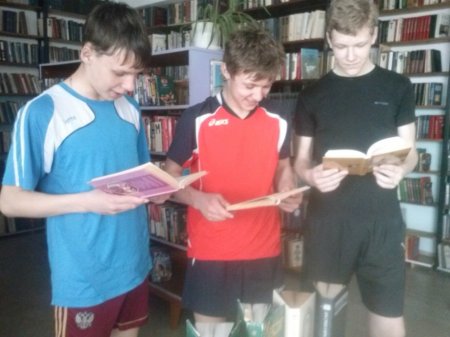 Книжная выставка "Бессмертные творения"