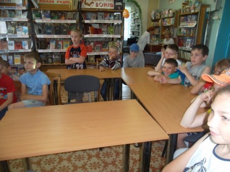 Кинозал Незнайки