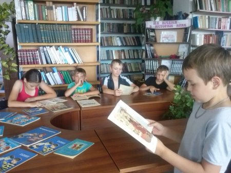 УДИВИТЕЛЬНЫЙ  МИР ДРАГУНСКОГО