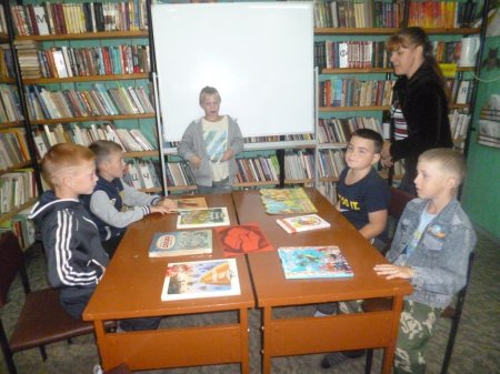 Акция «Книжка на ладошке» в Александровской библиотеке