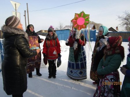 Игрушки из бабушкиного сундучка