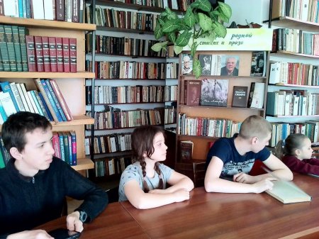 НАШИ ПЕРНАТЫЕ ДРУЗЬЯ