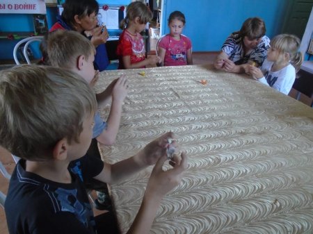 В каждой избушке - свои игрушки