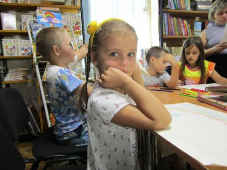 Литературная радуга в библиотеке