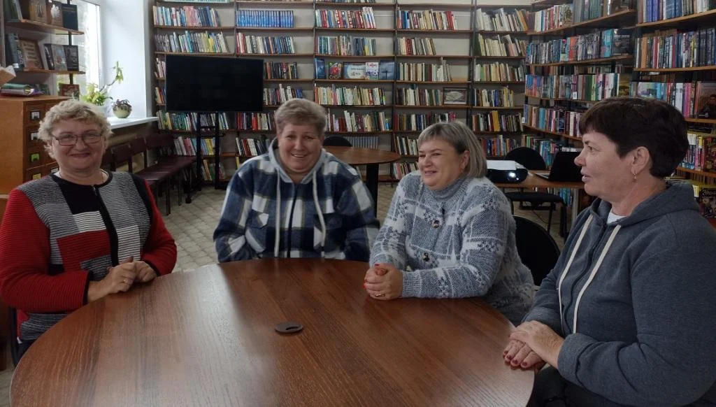 Улыбнитесь, Вы в библиотеке!