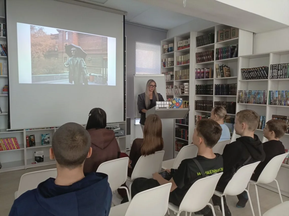 Человек под зонтиком: география и палитра Андрея Поздеева